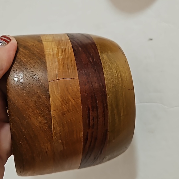 Mid Century Modern Hand turned set of wooden bowls. - Picture 12 of 12